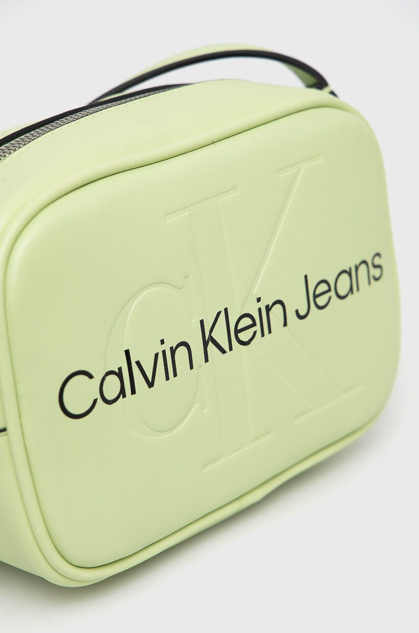 Calvin Klein Jeans Чанта в черно - Pepit.bg