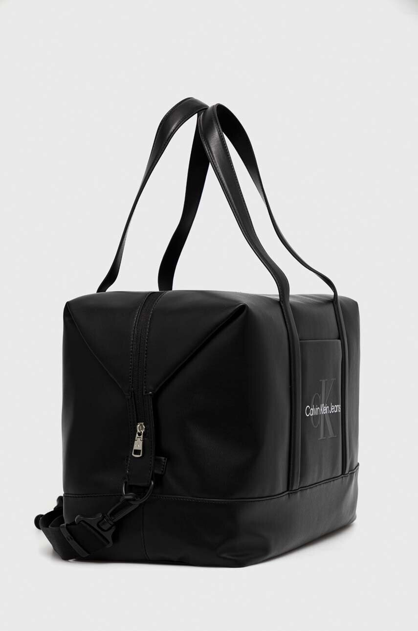 Calvin Klein Jeans Чанта в черно - Pepit.bg