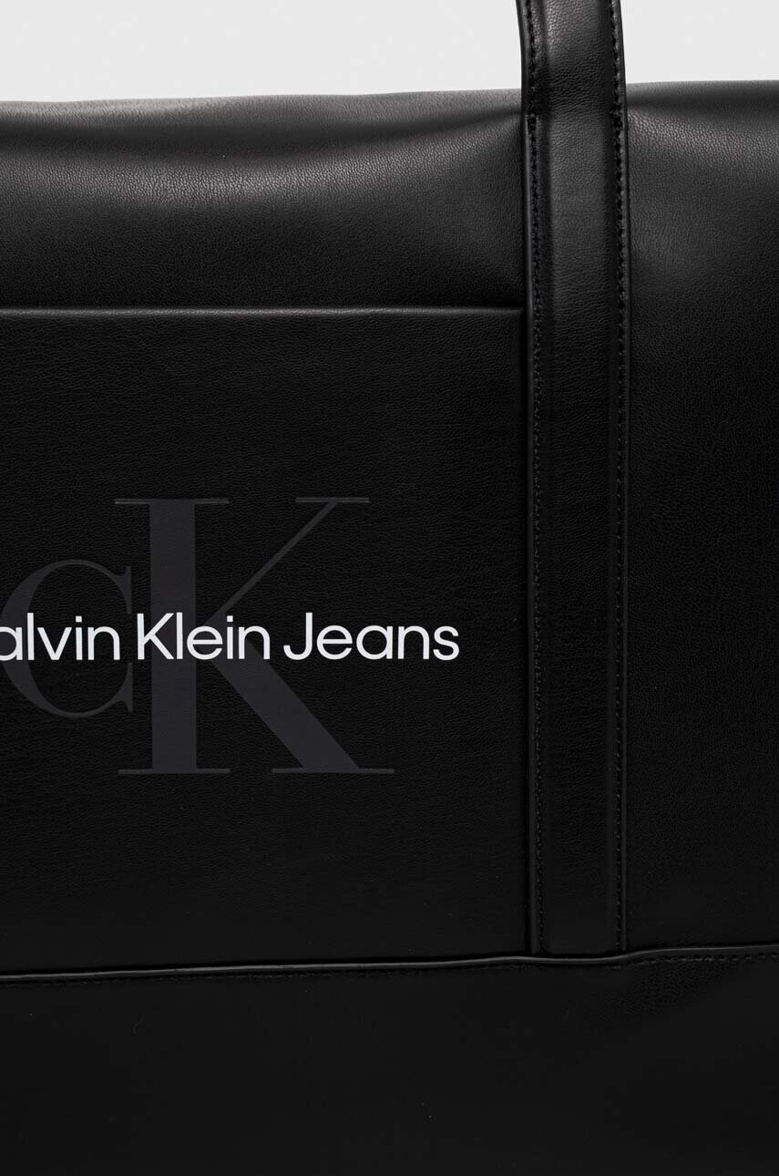 Calvin Klein Jeans Чанта в черно - Pepit.bg