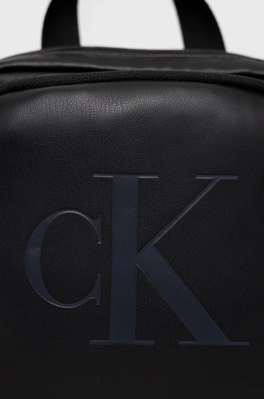 Calvin Klein Jeans Чанта през рамо - Pepit.bg