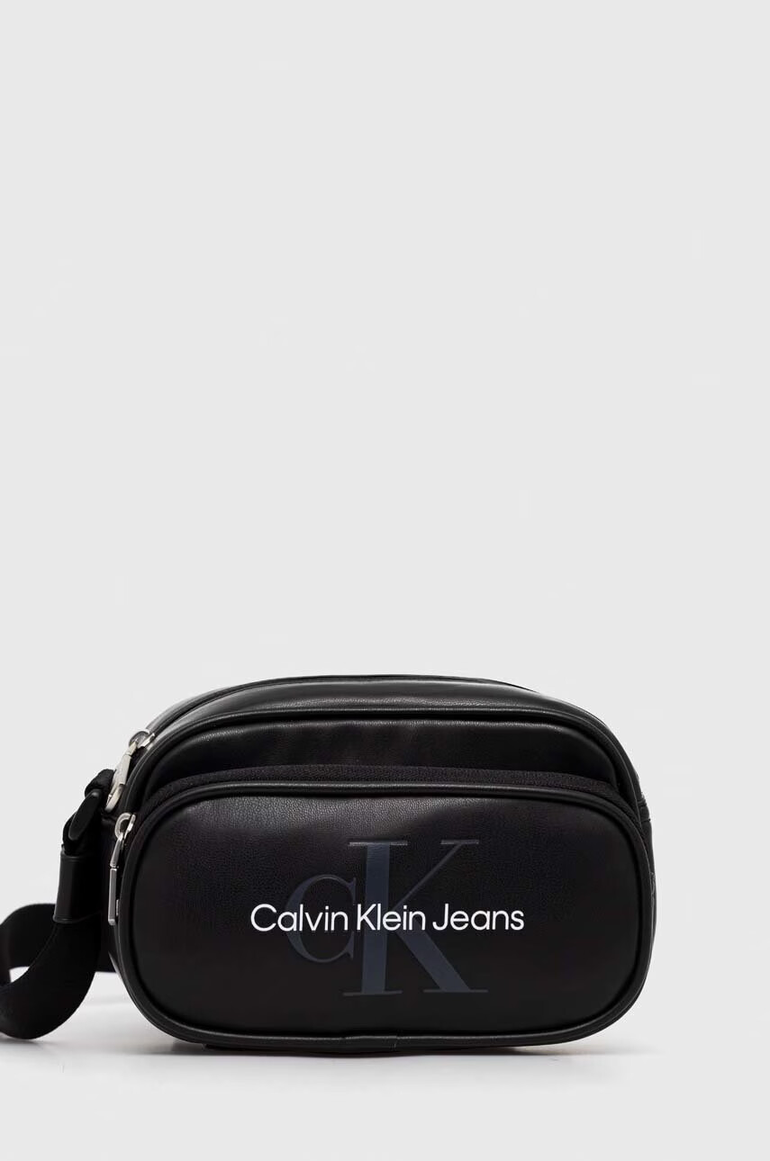 Calvin Klein Jeans Чанта през рамо в черно - Pepit.bg
