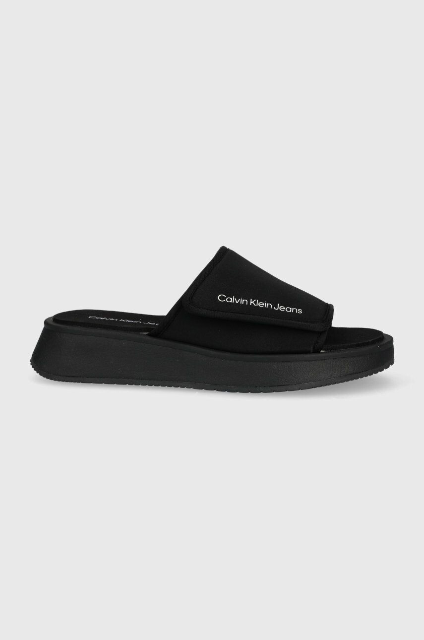 Calvin Klein Jeans Чехли One-strap Sandal в черно с платформа - Pepit.bg