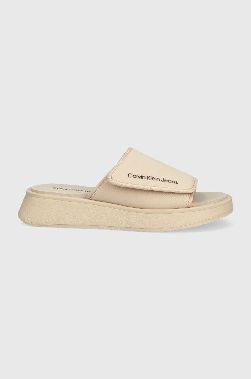 Calvin Klein Jeans Чехли One-strap Sandal в бежово с платформа - Pepit.bg