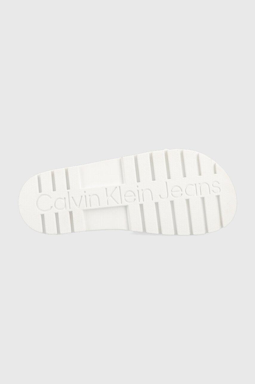 Calvin Klein Jeans Чехли YW0YW00893 TRUCK SLIDE MONOGRAM RUBBER W в бяло - Pepit.bg