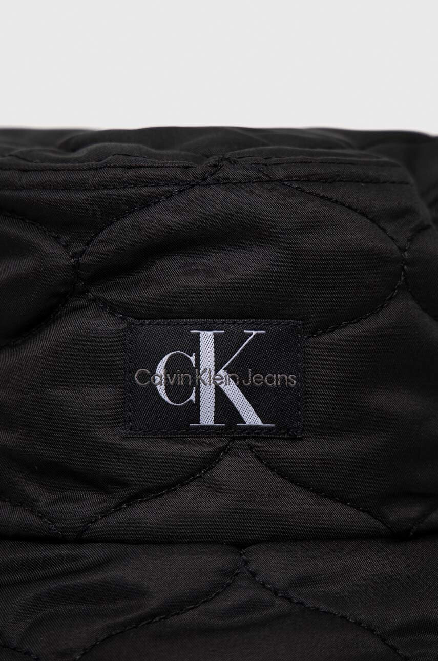Calvin Klein Jeans Детска капела в черно - Pepit.bg