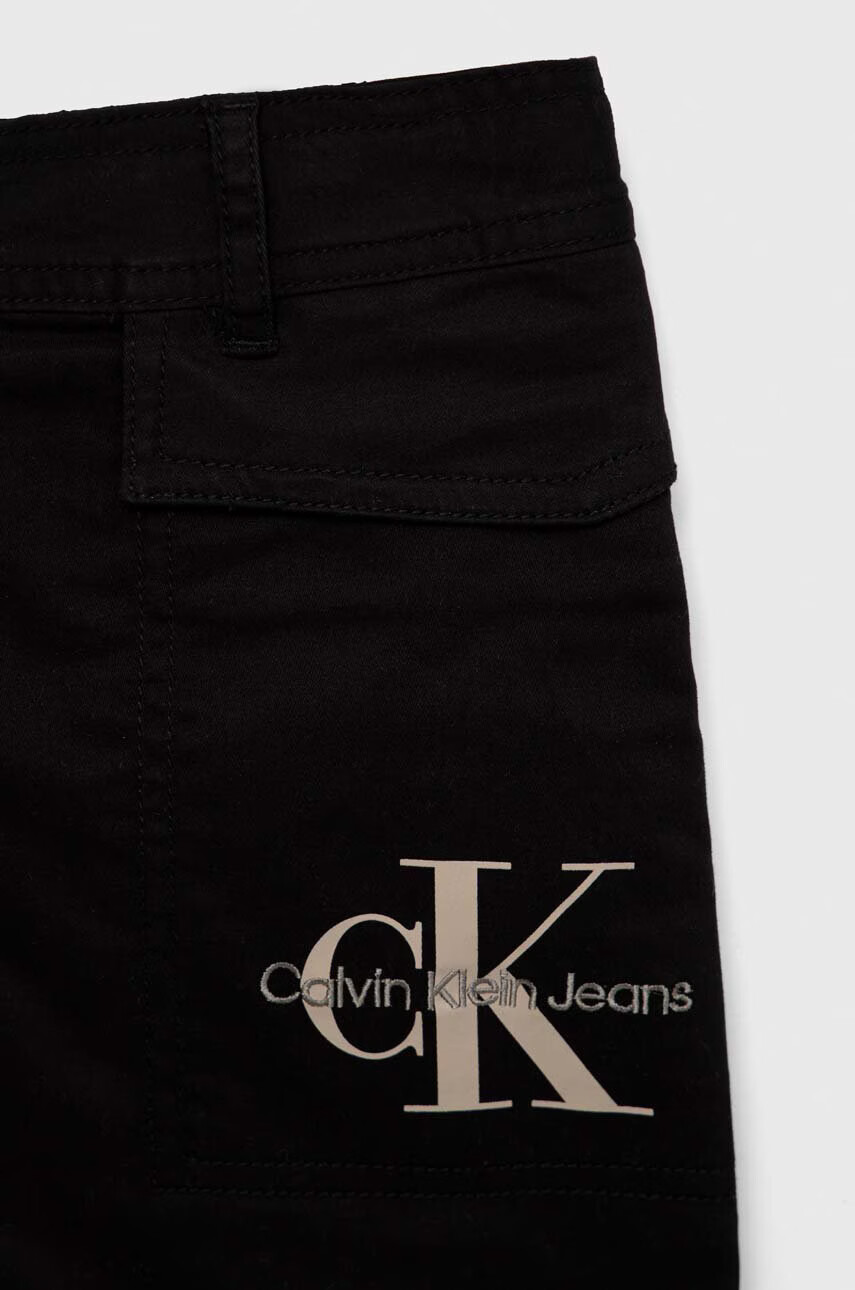 Calvin Klein Jeans Детска пола в черно къс модел със стандартна кройка - Pepit.bg