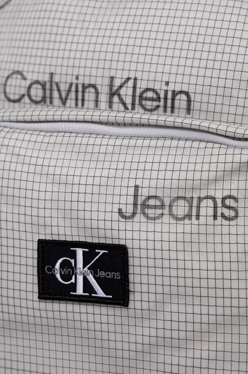 Calvin Klein Jeans Детска раница в сиво малък размер с десен - Pepit.bg