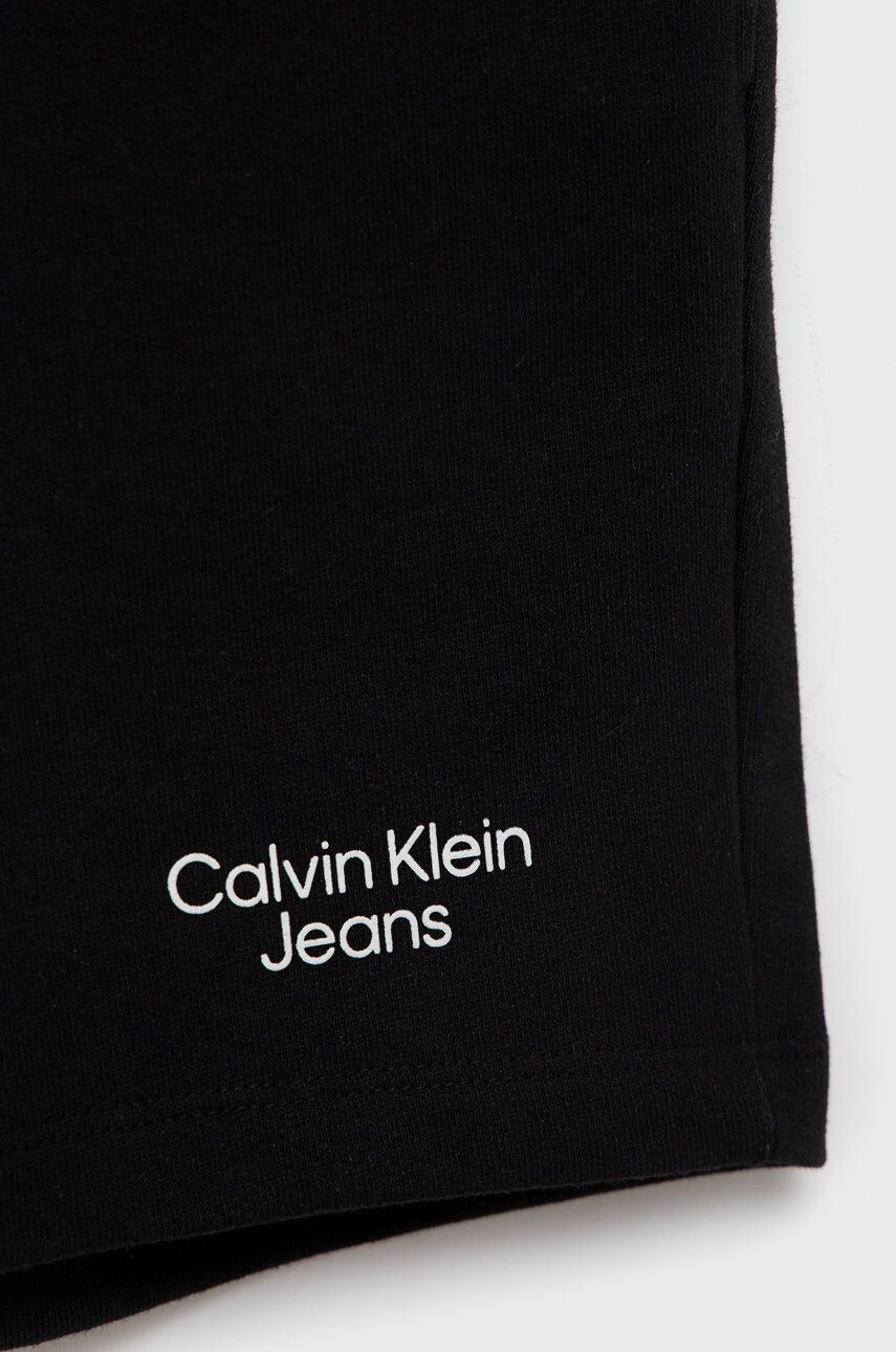 Calvin Klein Jeans Детски памучен къс панталон - Pepit.bg