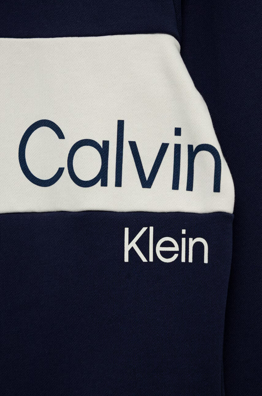Calvin Klein Jeans Детски памучен суичър в кафяво с принт - Pepit.bg