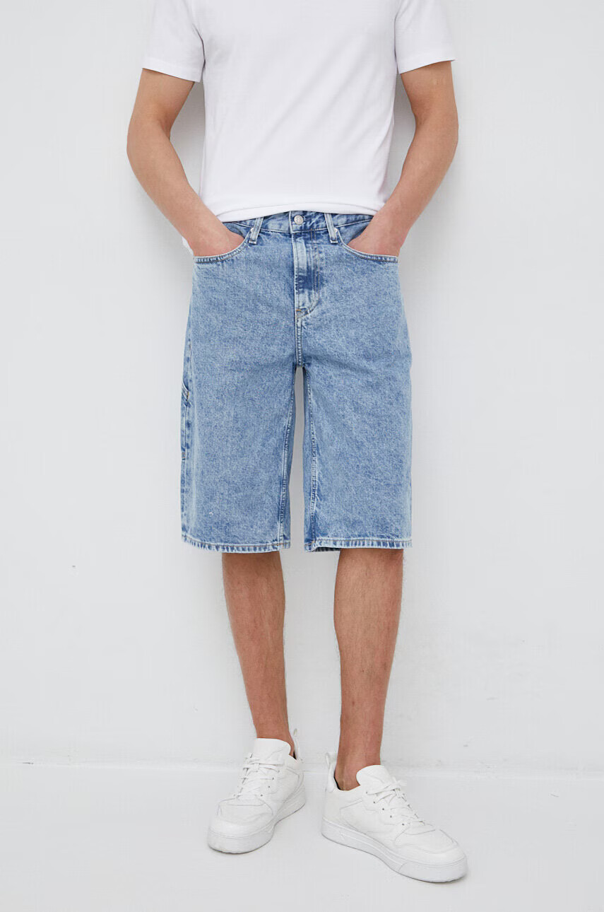 Calvin Klein Jeans Дънкови къси панталони в синьо - Pepit.bg