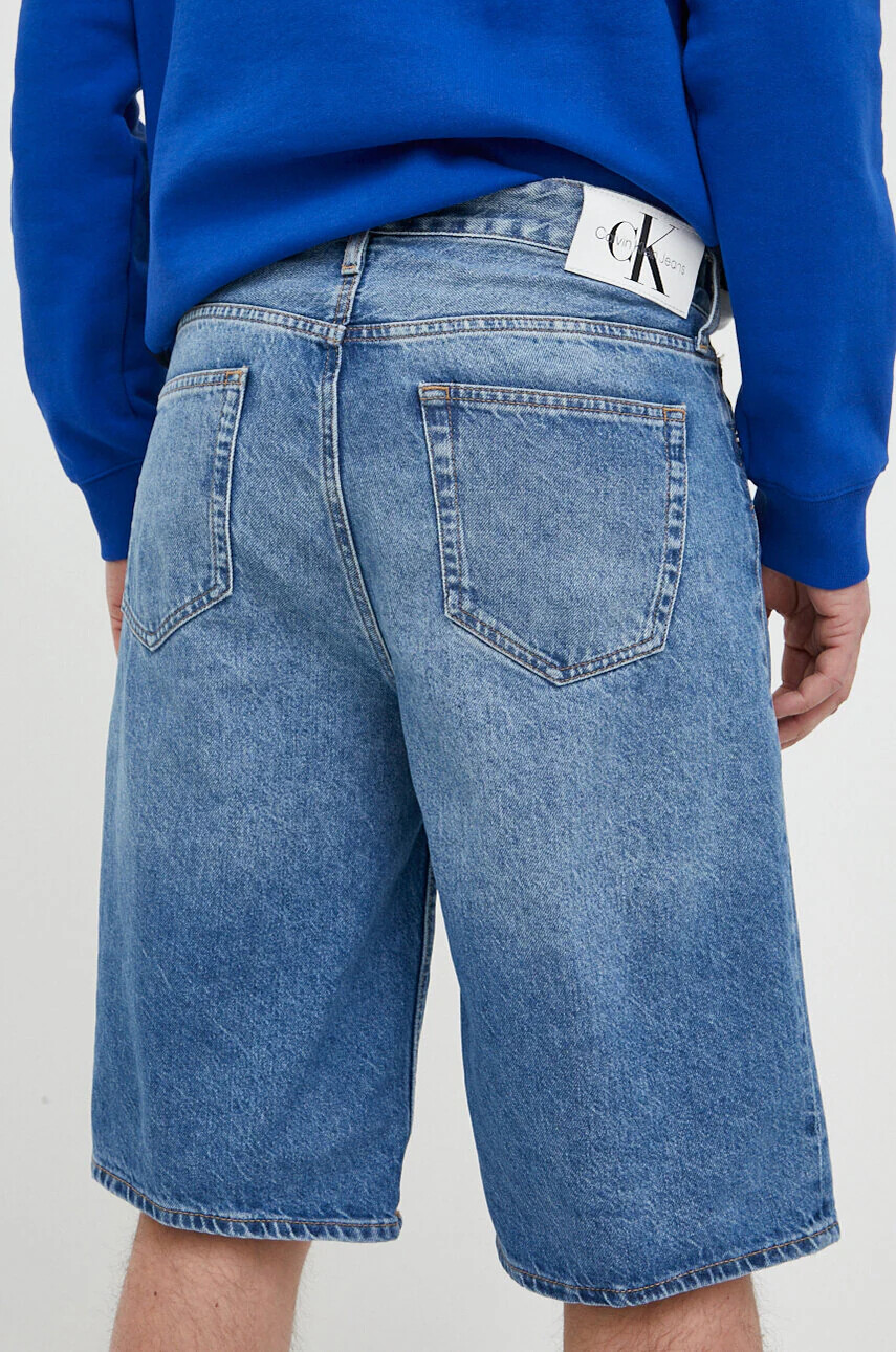 Calvin Klein Jeans Дънкови къси панталони в синьо - Pepit.bg