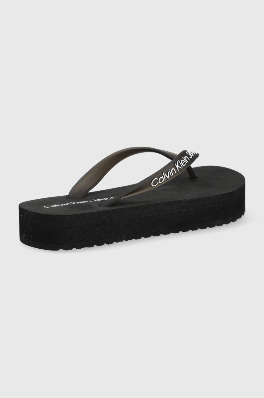 Calvin Klein Jeans Джапанки BEACH SANDAL FLATFORM в черно с равна подметка YW0YW00716 - Pepit.bg