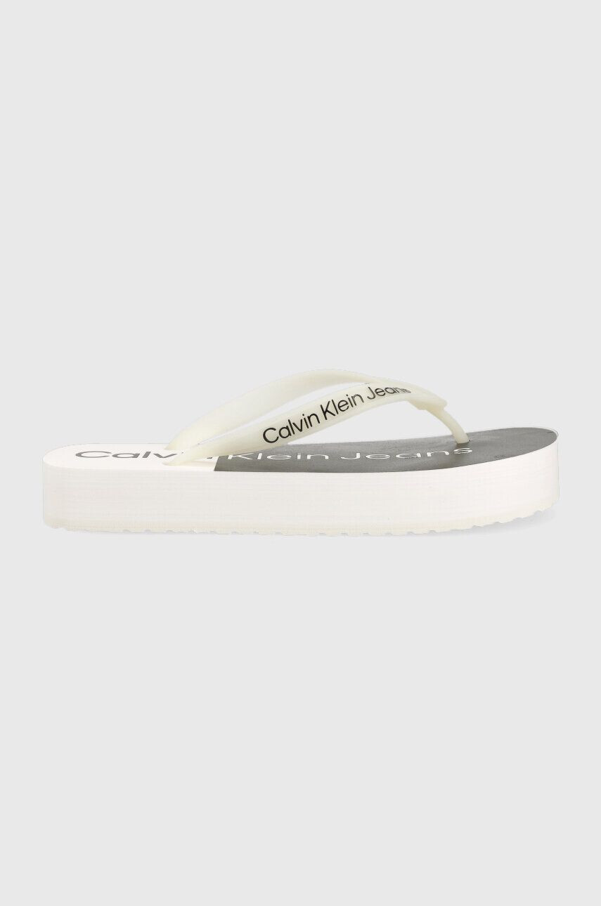 Calvin Klein Jeans Джапанки BEACH SANDAL FLATFORM в бяло с равна подметка YW0YW00716 - Pepit.bg