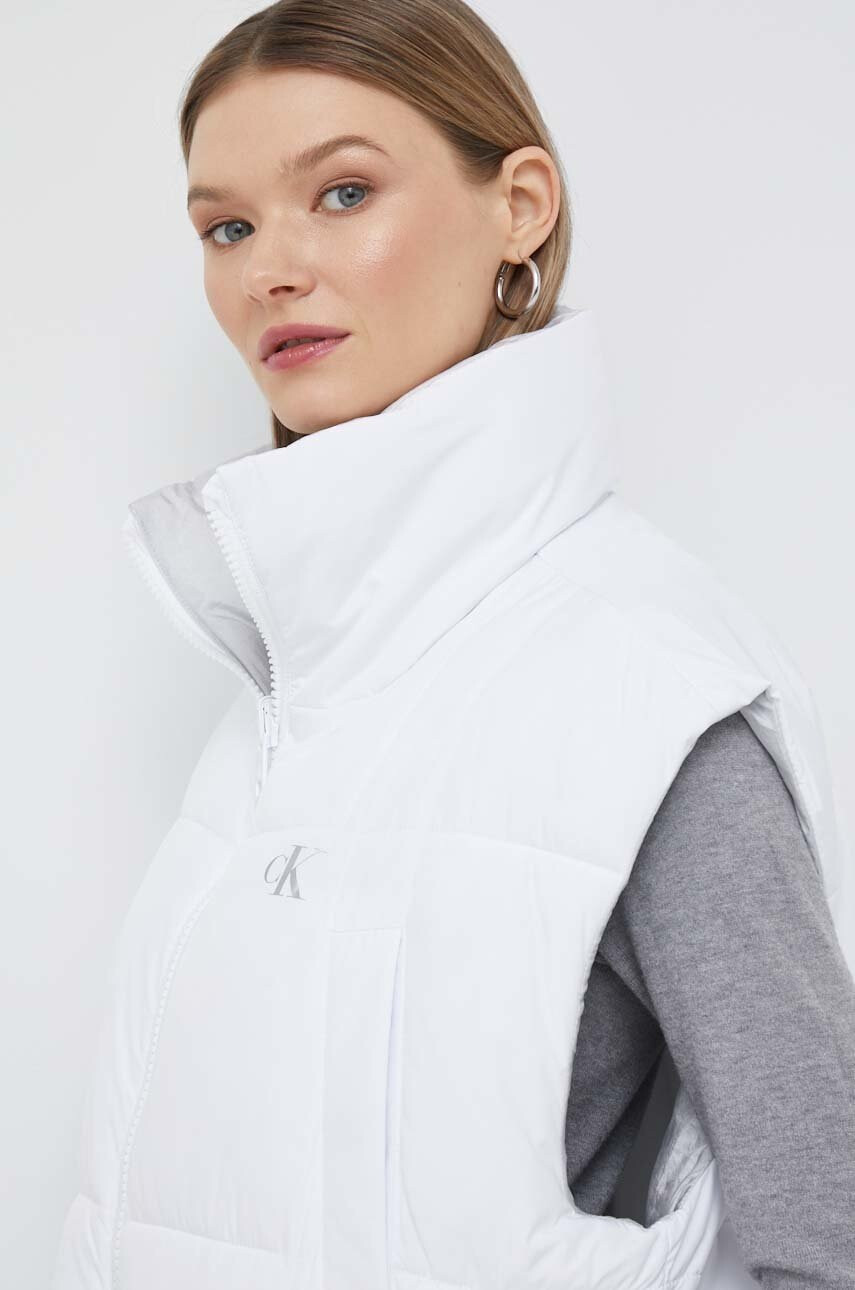 Calvin Klein Jeans Елек дамски в бяло със зимна изолация - Pepit.bg