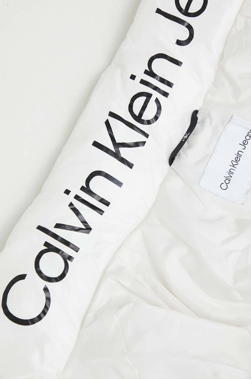 Calvin Klein Jeans Яке в бежово със зимна изолация - Pepit.bg
