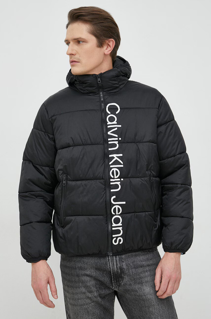 Calvin Klein Jeans Яке в черно с преходна изолация - Pepit.bg
