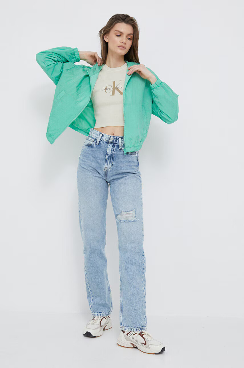 Calvin Klein Jeans Яке в зелено с преходна изолация - Pepit.bg