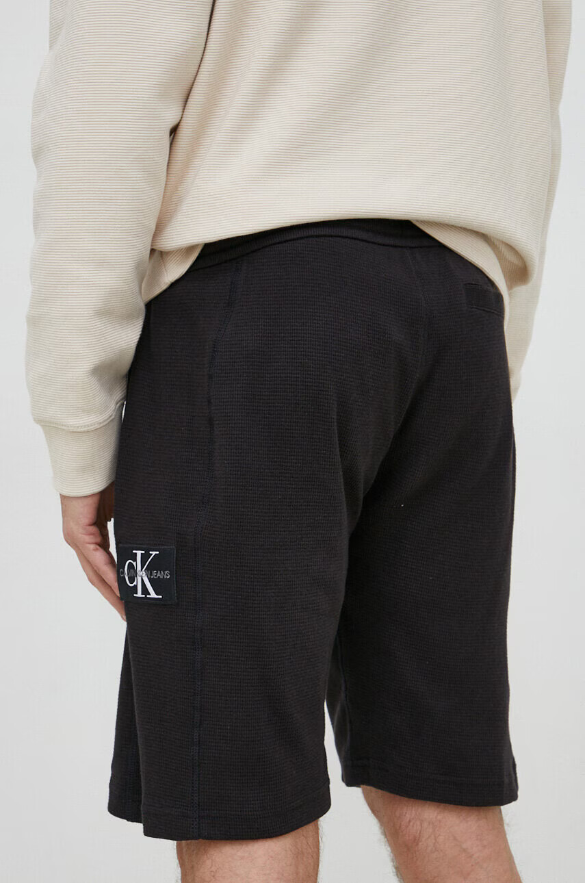 Calvin Klein Jeans Къс панталон в черно - Pepit.bg