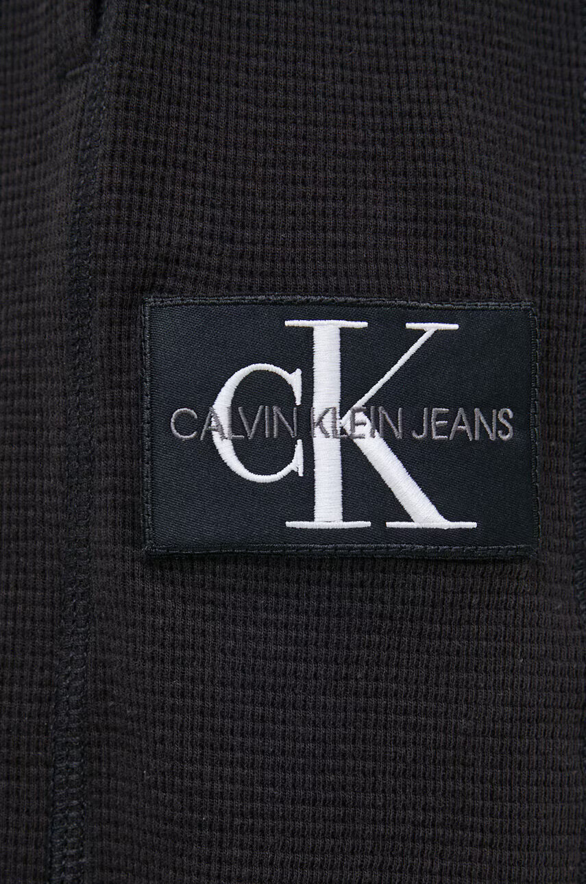 Calvin Klein Jeans Къс панталон в черно - Pepit.bg