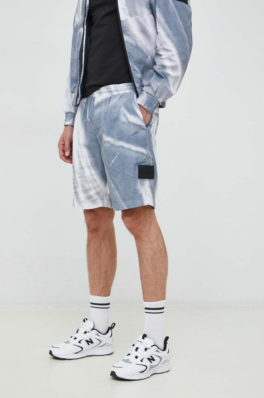 Calvin Klein Jeans Къс панталон в сиво - Pepit.bg