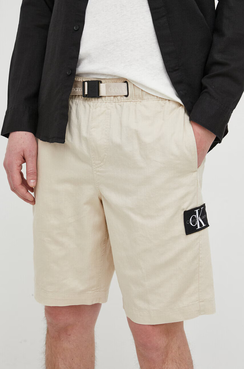 Calvin Klein Jeans Къс панталон с лен в бежово - Pepit.bg