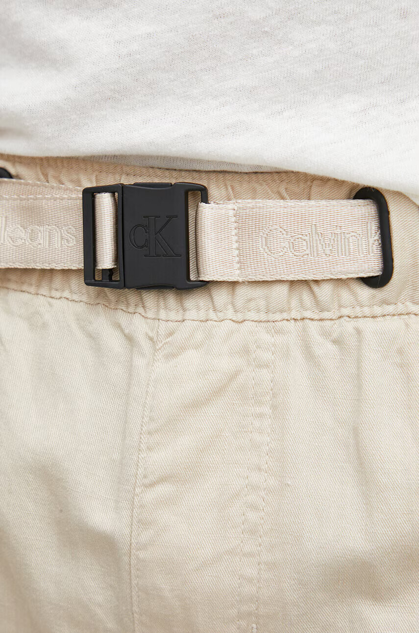 Calvin Klein Jeans Къс панталон с лен в бежово - Pepit.bg