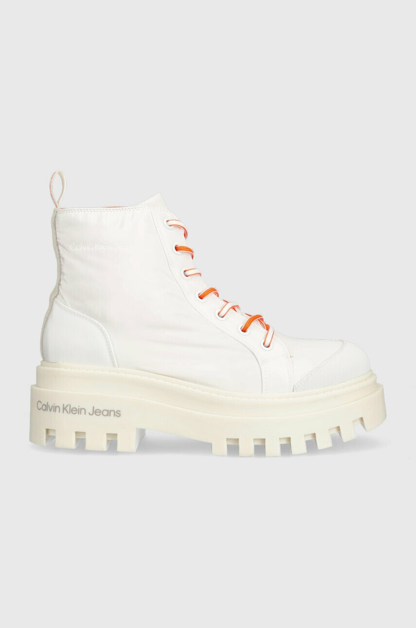 Calvin Klein Jeans Кубинки TOOTHY COMBAT BOOT SOFTNY в бяло с платформа YW0YW00948 - Pepit.bg