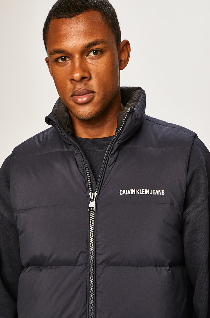 Calvin Klein Jeans Леко яке без ръкави - Pepit.bg