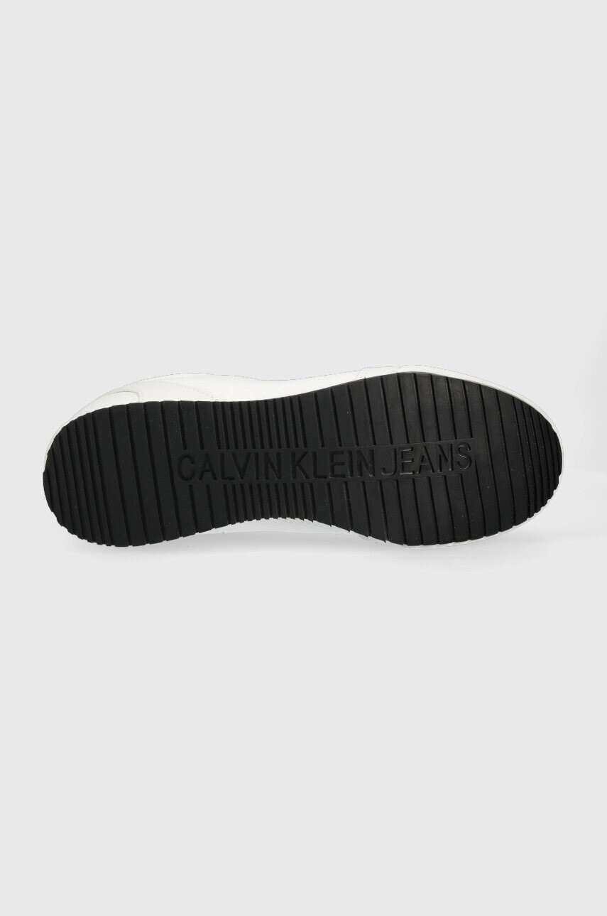 Calvin Klein Jeans Маратонки LOW PROFILE OVERSIZED MESH в бежово YM0YM00623 - Pepit.bg