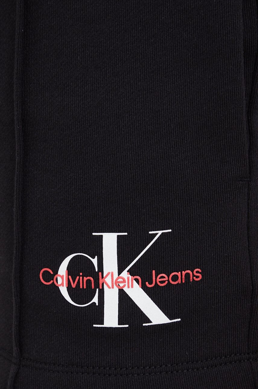 Calvin Klein Jeans Памучен къс панталон дамско в червено с изчистен дизайн с висока талия - Pepit.bg