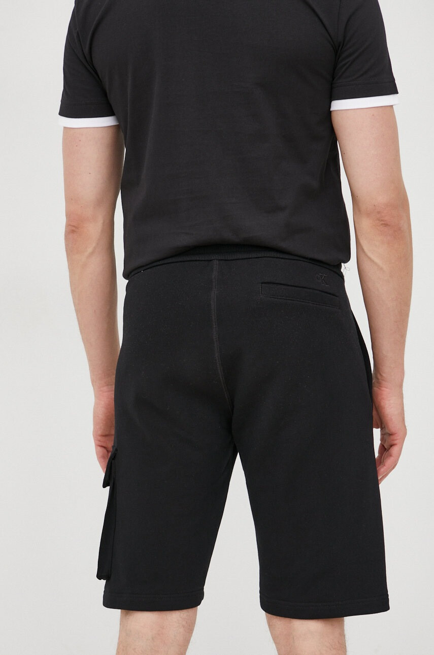 Calvin Klein Jeans Памучен къс панталон в черно - Pepit.bg