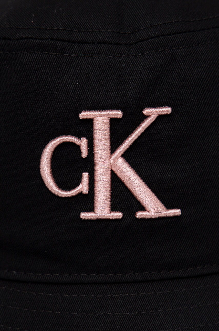 Calvin Klein Jeans Памучна капела - Pepit.bg