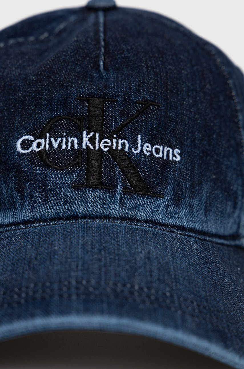 Calvin Klein Jeans Памучна шапка - Pepit.bg