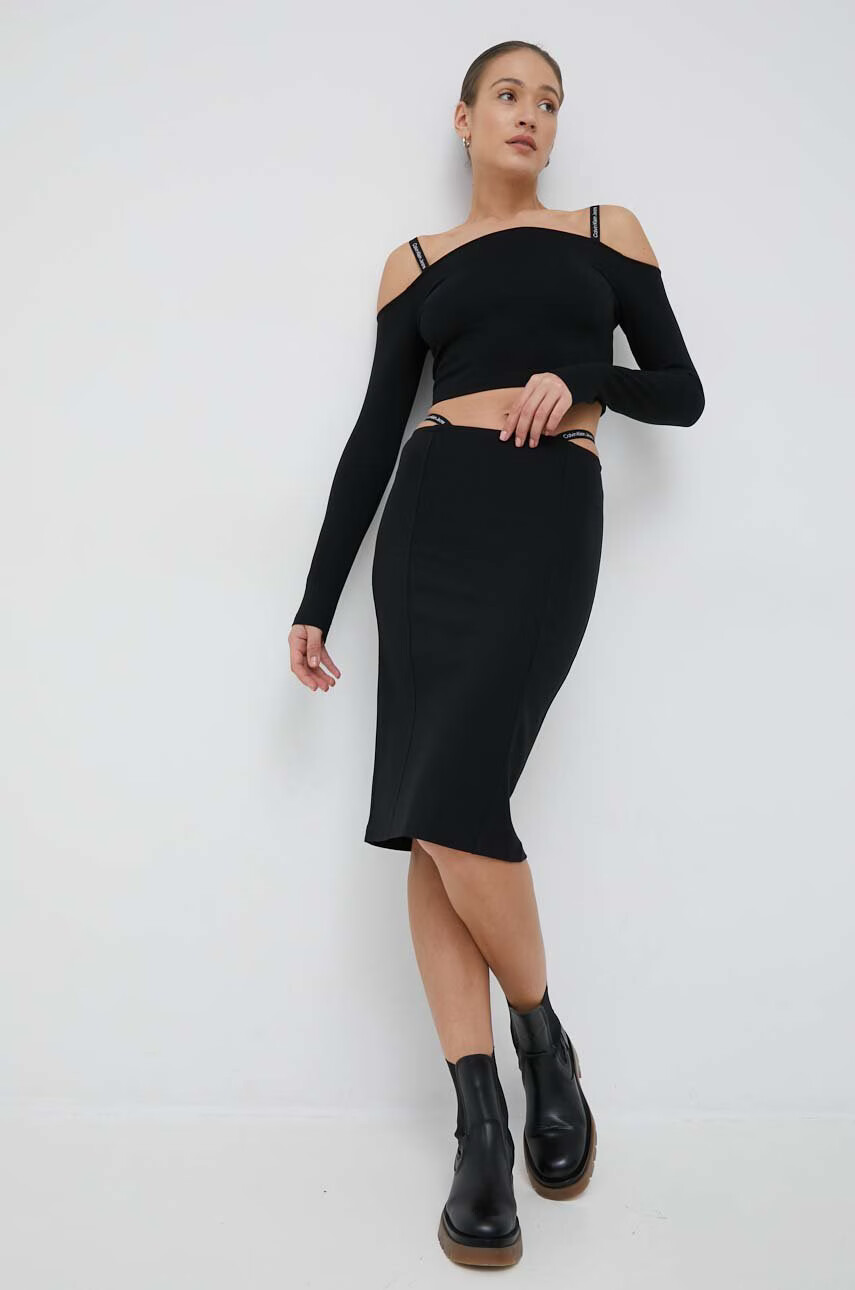 Calvin Klein Jeans Пола в черно къс модел с кройка тип молив - Pepit.bg