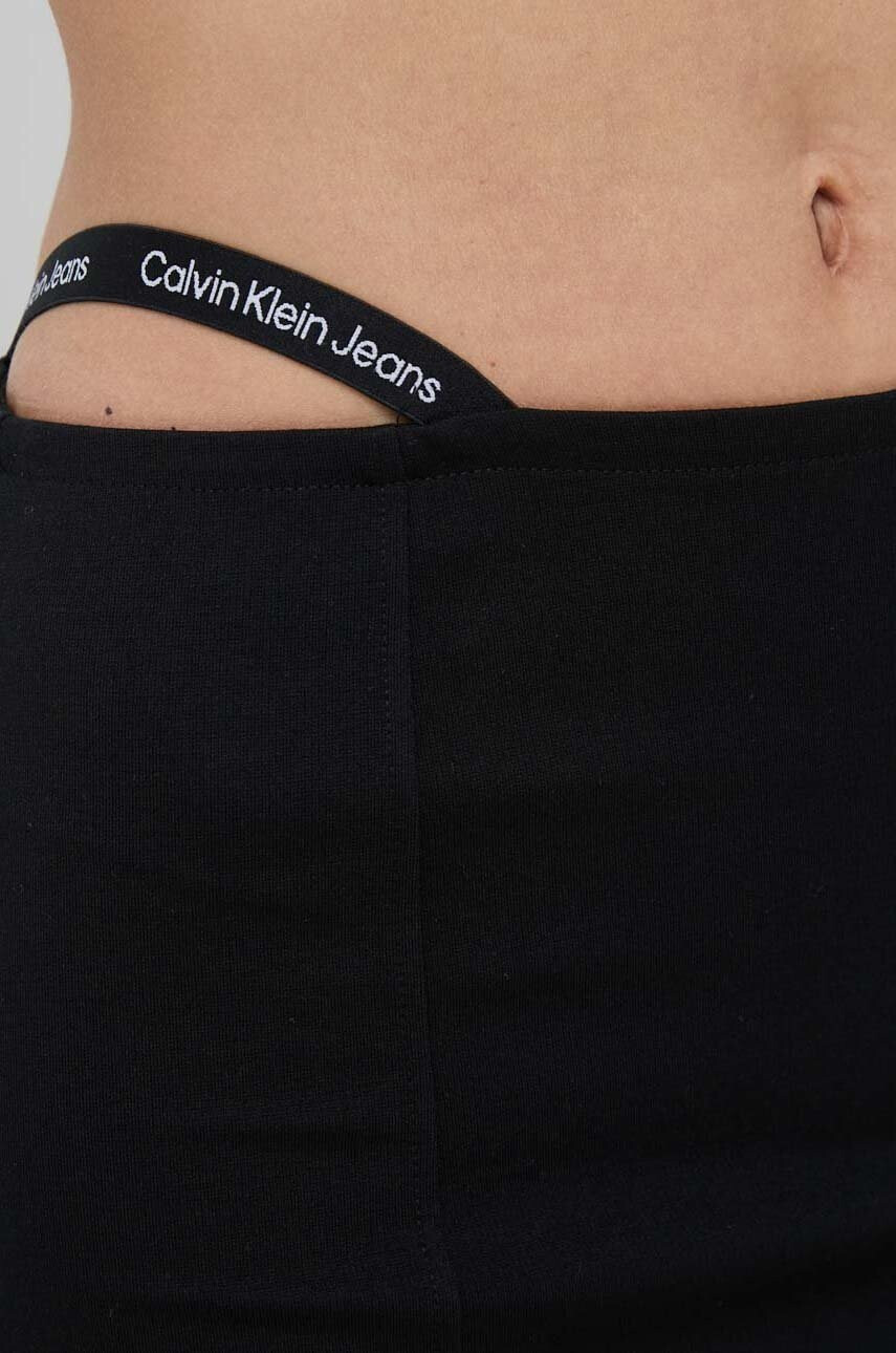 Calvin Klein Jeans Пола в черно къс модел с кройка тип молив - Pepit.bg