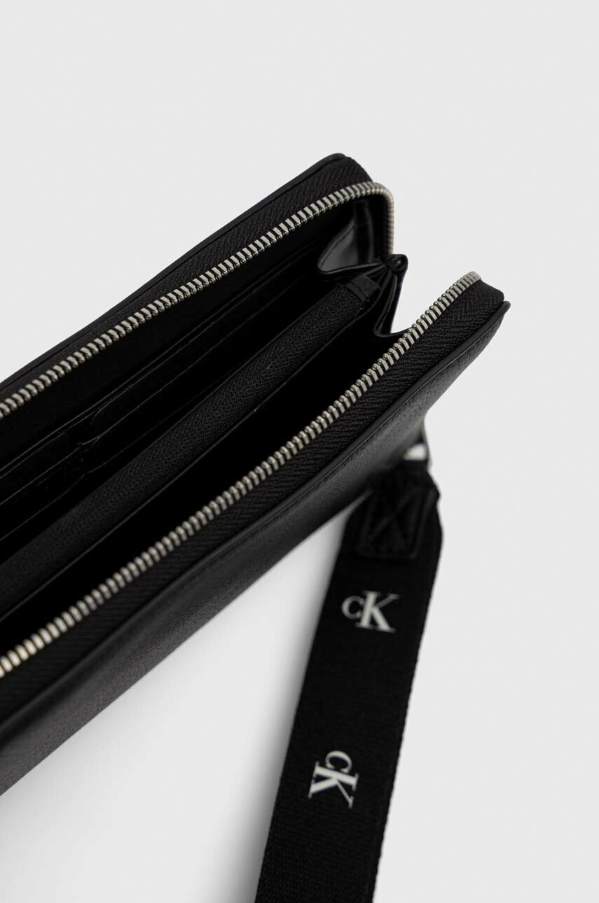 Calvin Klein Jeans Портмоне Дамски в черно - Pepit.bg