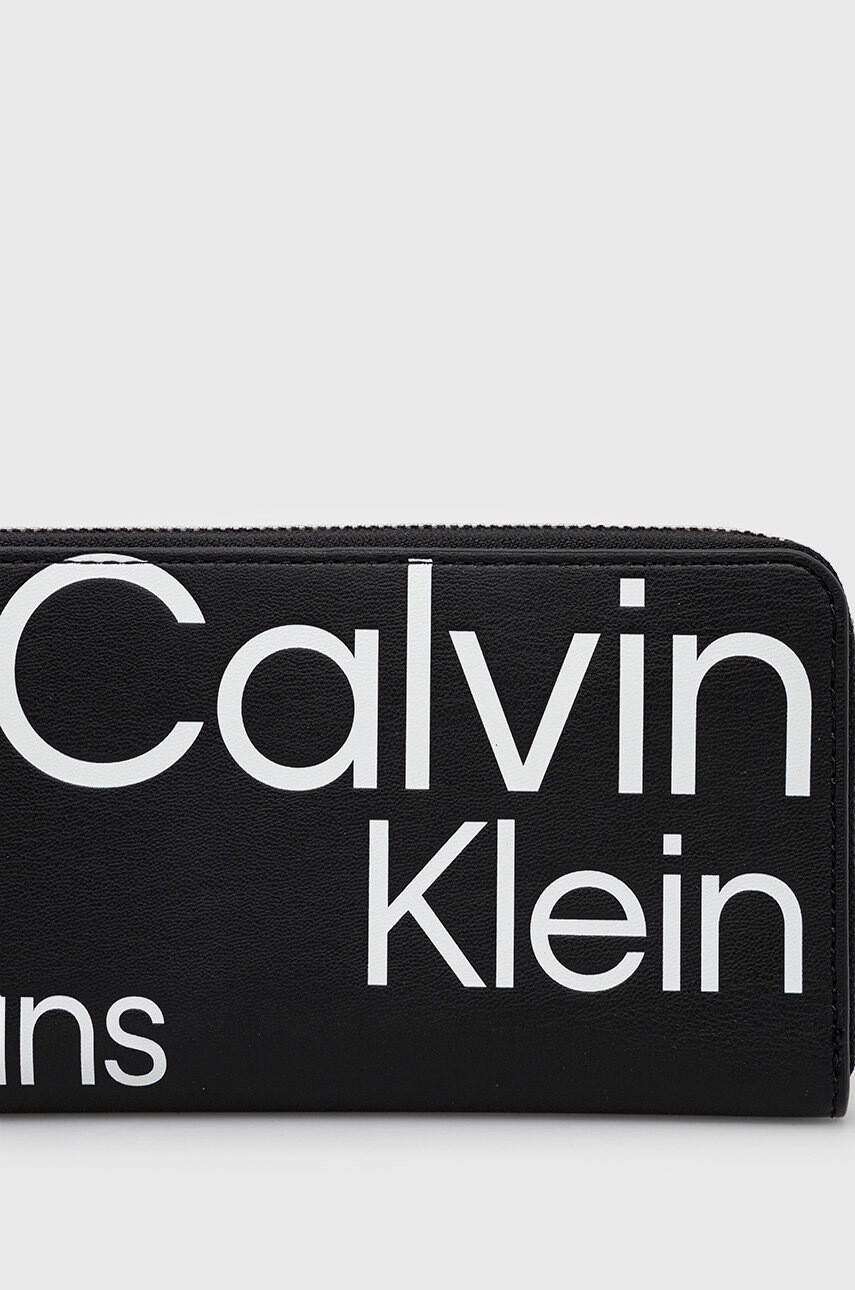 Calvin Klein Jeans Портмоне дамски в черно - Pepit.bg