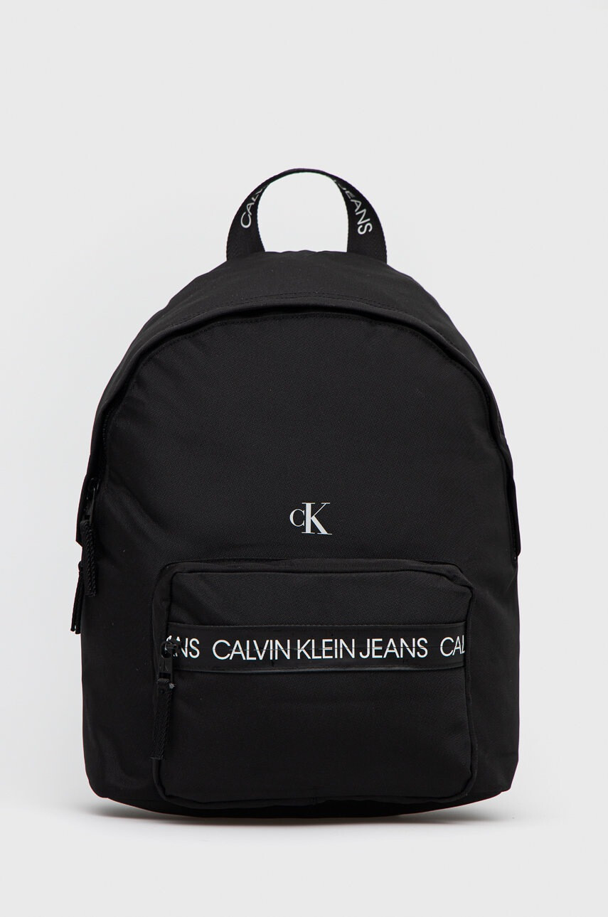 Calvin Klein Jeans Раница мъжки в черно голям размер с принт - Pepit.bg