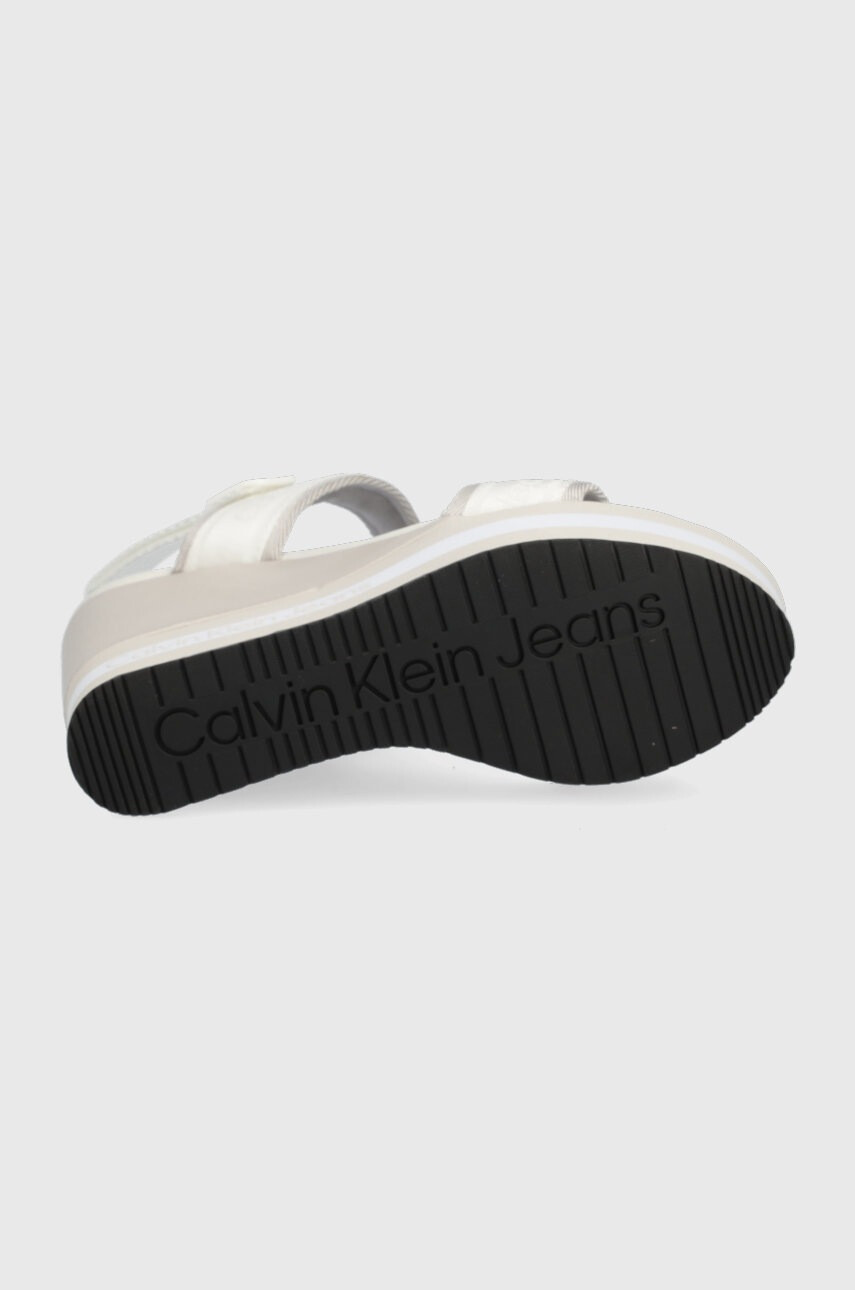 Calvin Klein Jeans Сандали в сиво със скосена платформа - Pepit.bg