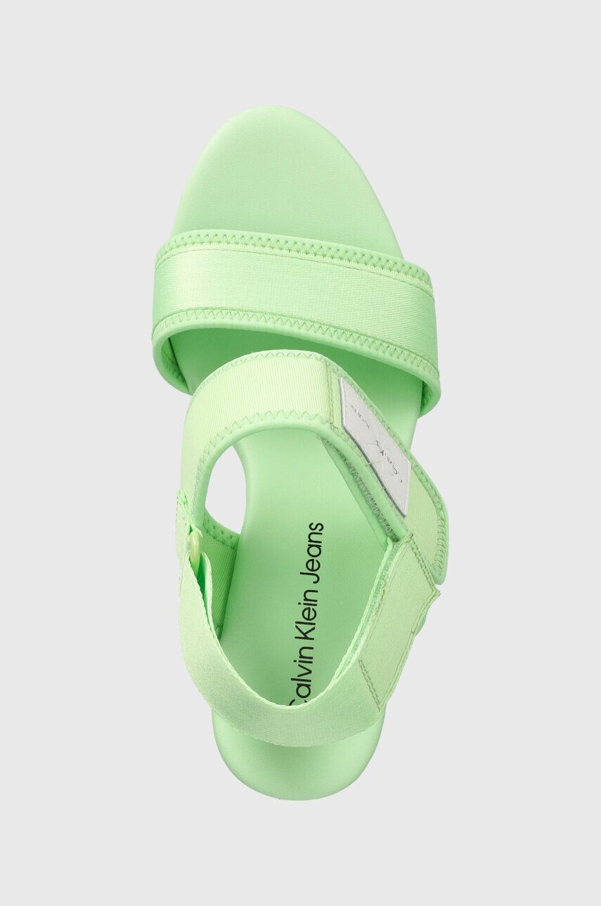 Calvin Klein Jeans Сандали WEDGE SANDAL BADGE в зелено със скосена платформа YW0YW01028 - Pepit.bg