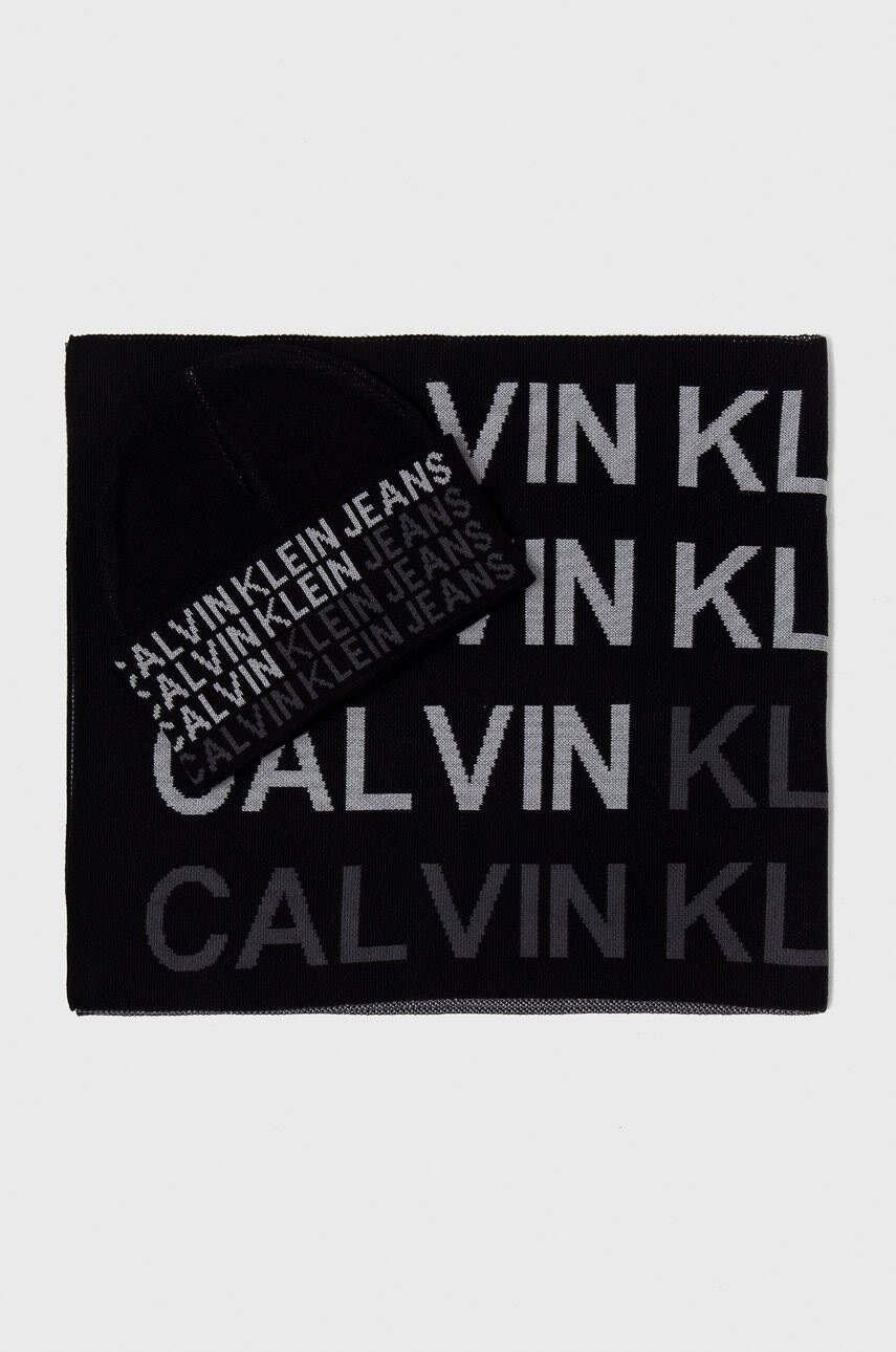 Calvin Klein Jeans Шапка и шал в черно - Pepit.bg