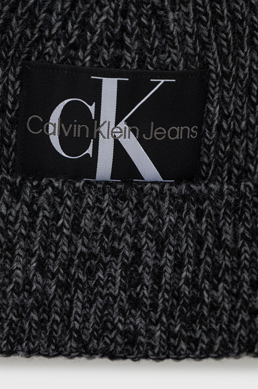 Calvin Klein Jeans Шапка с вълна в черно - Pepit.bg