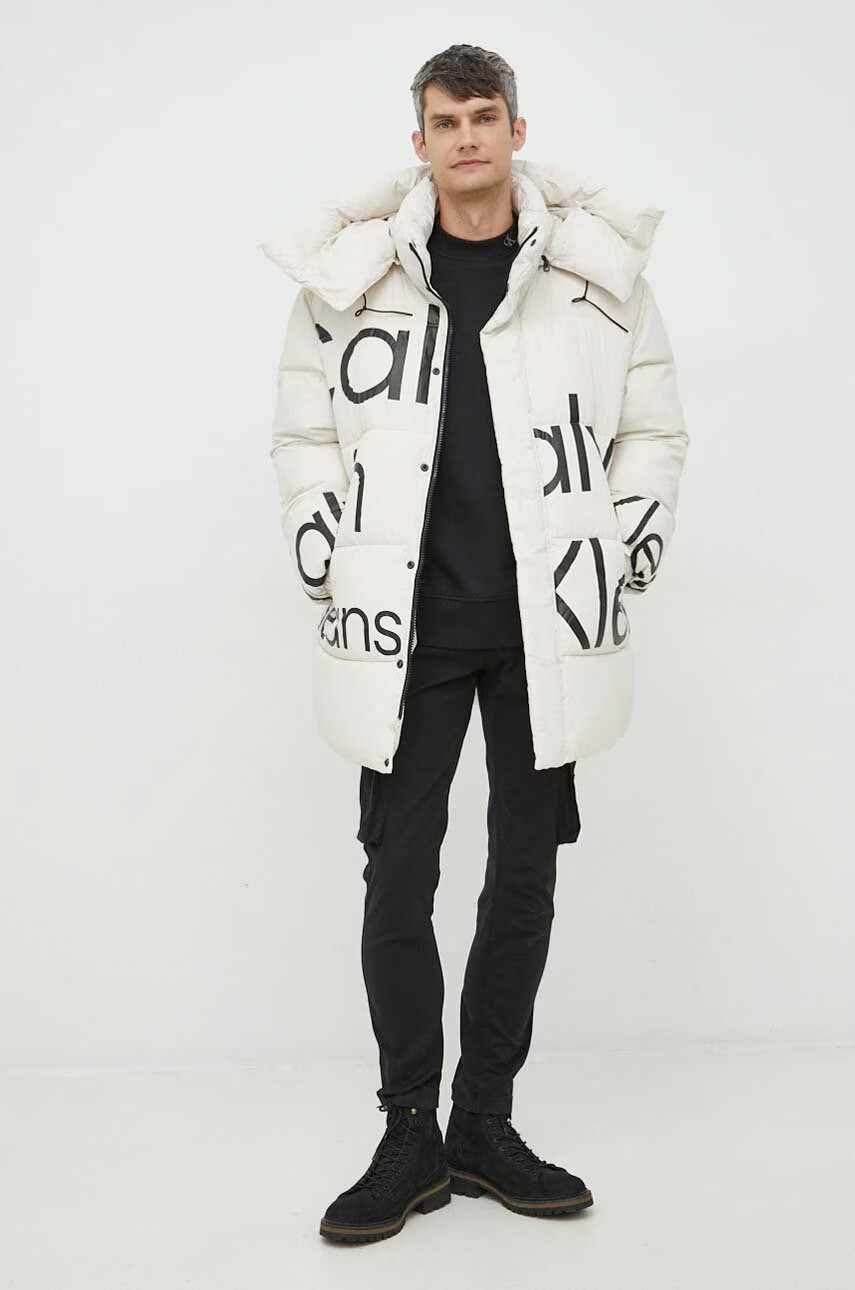 Calvin Klein Jeans Суичър в черно с качулка с принт - Pepit.bg