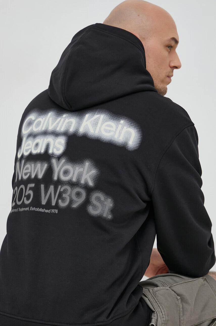 Calvin Klein Jeans Суичър в черно с качулка с принт - Pepit.bg