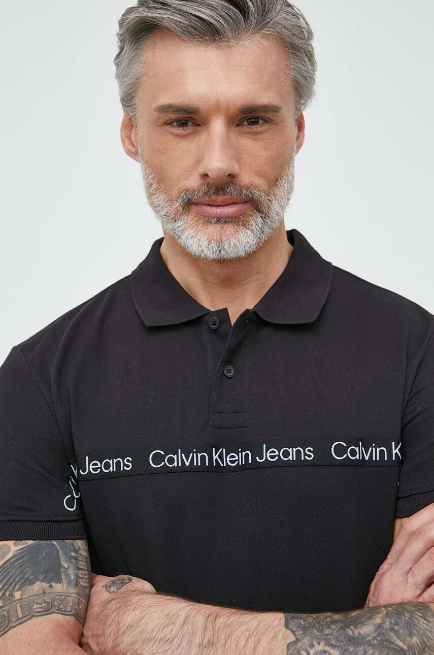 Calvin Klein Jeans Тениска с яка в черно с апликация - Pepit.bg