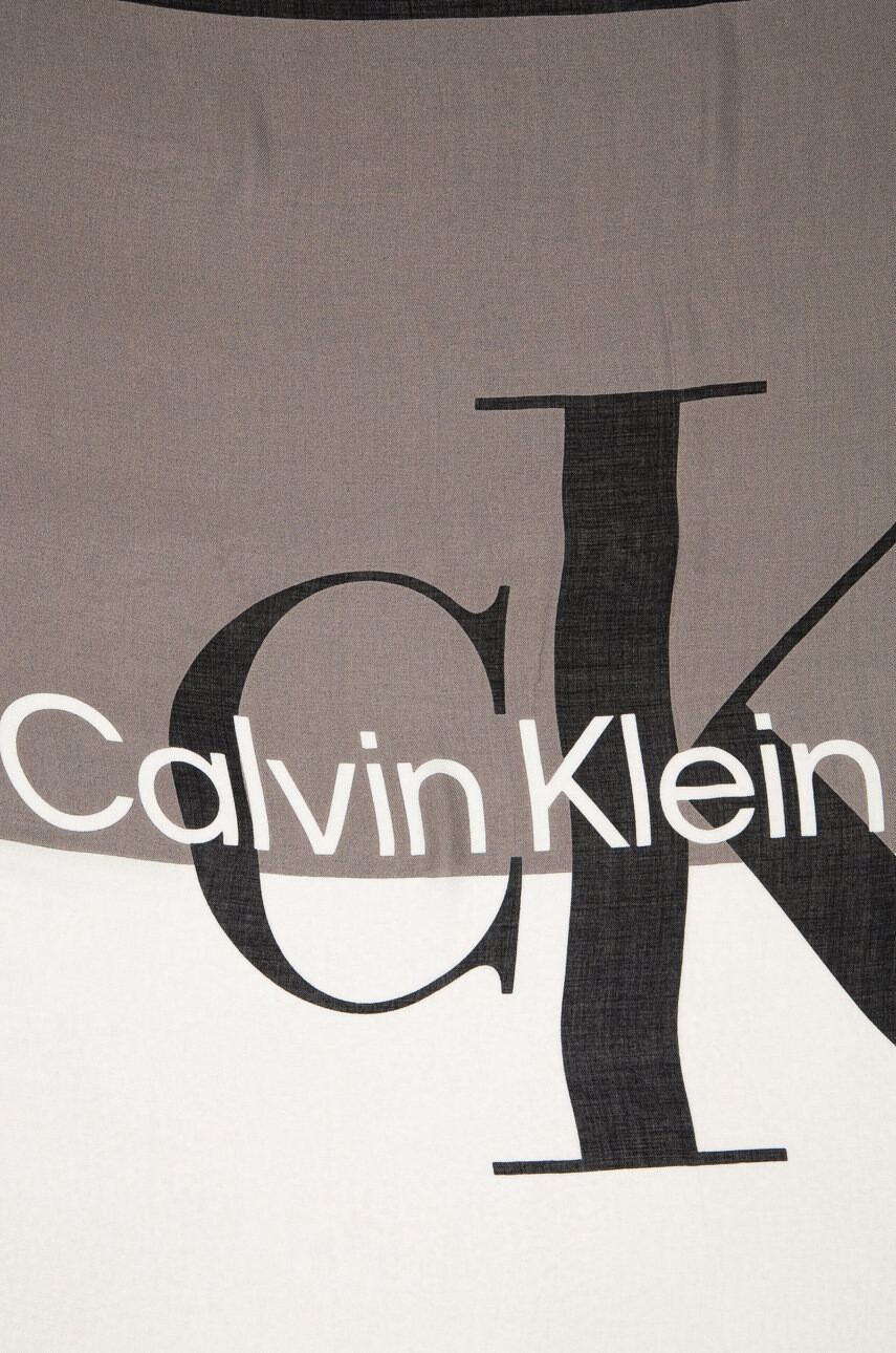 Calvin Klein Jeans Тънък шал - Pepit.bg