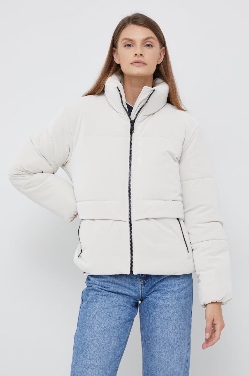 Calvin Klein Jeans Яке в бежово със зимна изолация - Pepit.bg