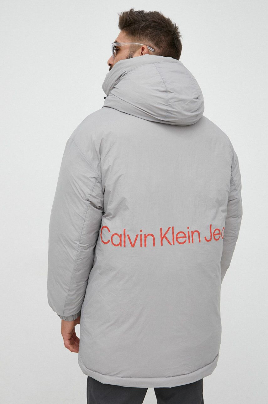 Calvin Klein Jeans Яке в сиво със зимна изолация - Pepit.bg