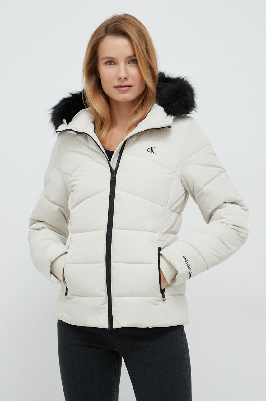Calvin Klein Jeans Яке в бежово със зимна изолация - Pepit.bg