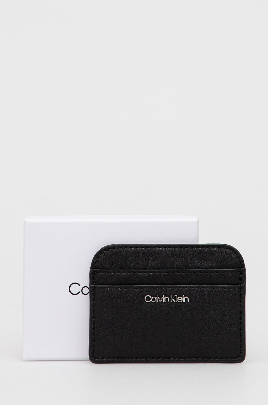 Calvin Klein Калъф за карти дамски в черно - Pepit.bg